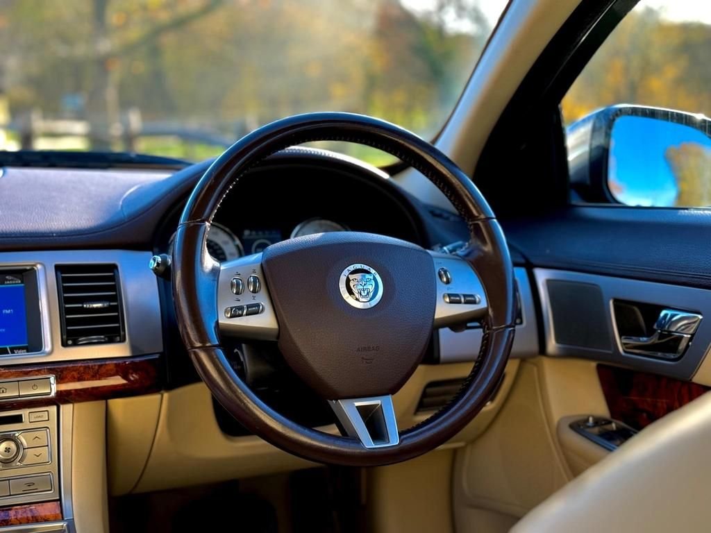 Used Jaguar XF 2009 for sale - 77152882: Photo 30