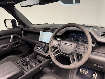 Used Land Rover Defender 2021 for sale - 79300552: Photo