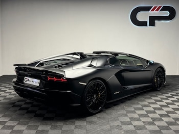 Used Lamborghini Aventador 2018 for sale - 77799779: Photo
