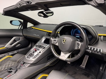 Used Lamborghini Aventador 2018 for sale - 77799779: Photo