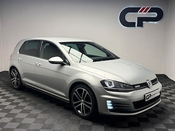 Volkswagen - Golf
