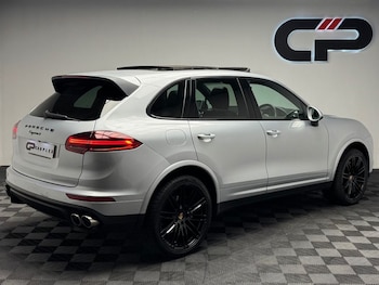 Used Porsche Cayenne 2017 for sale - 78975220: Photo