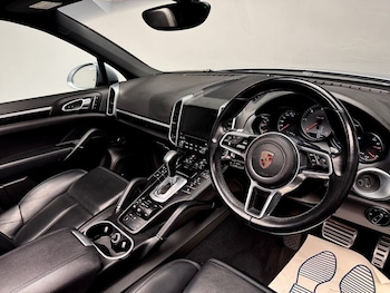Used Porsche Cayenne 2017 for sale - 78975220: Photo