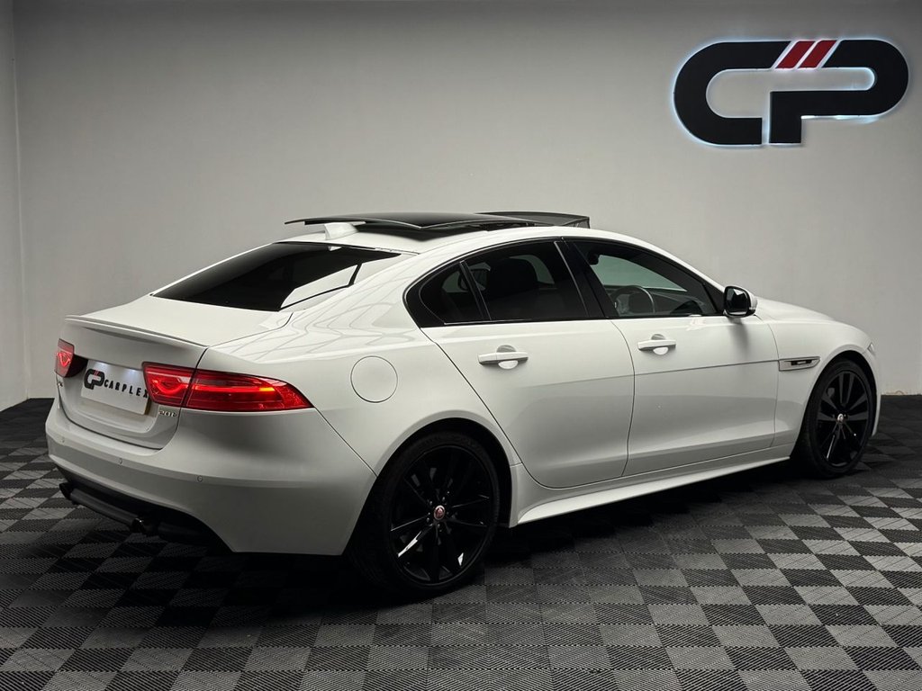 Used Jaguar XE 2018 for sale - 77065181: Photo 2