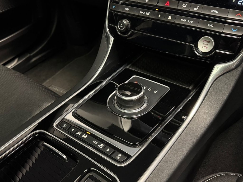 Used Jaguar XE 2018 for sale - 77065181: Photo 39