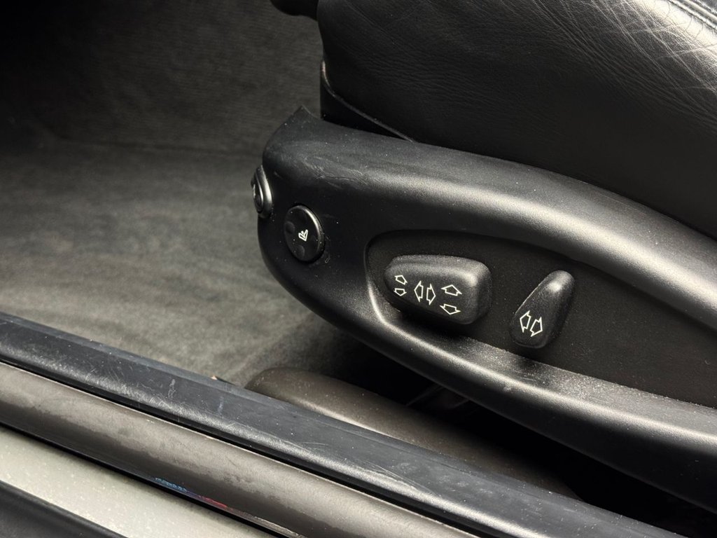 Used BMW M3 2005 for sale - 75227229: Photo 31