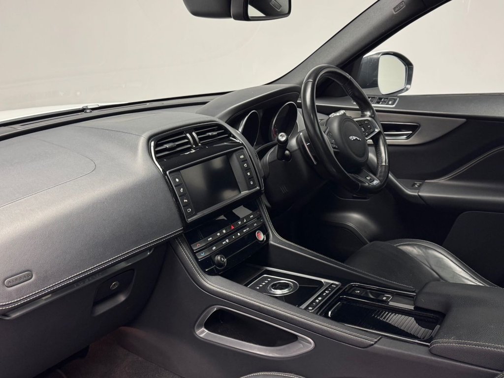 Used Jaguar F-Pace 2017 for sale - 77413480: Photo 28