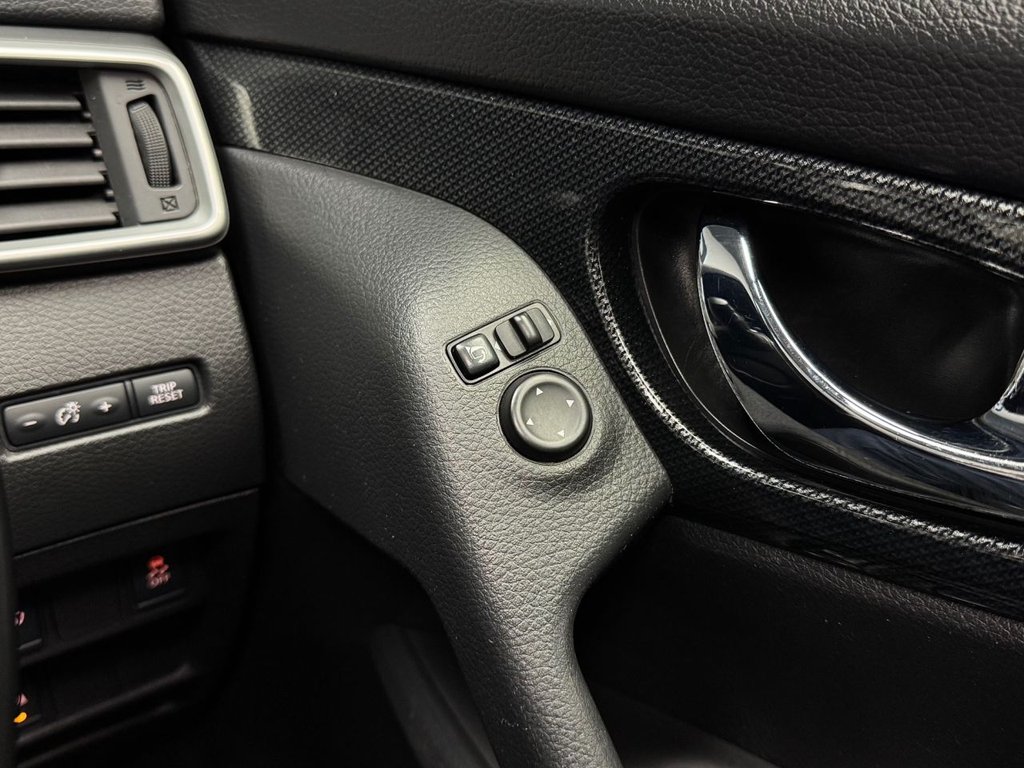 Used Nissan X-Trail 2017 for sale - 76604872: Photo 44