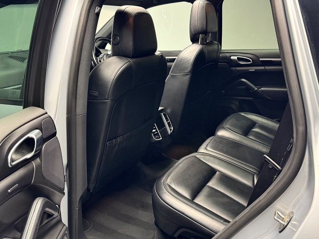 Used Porsche Cayenne 2017 for sale - 77065051: Photo 16