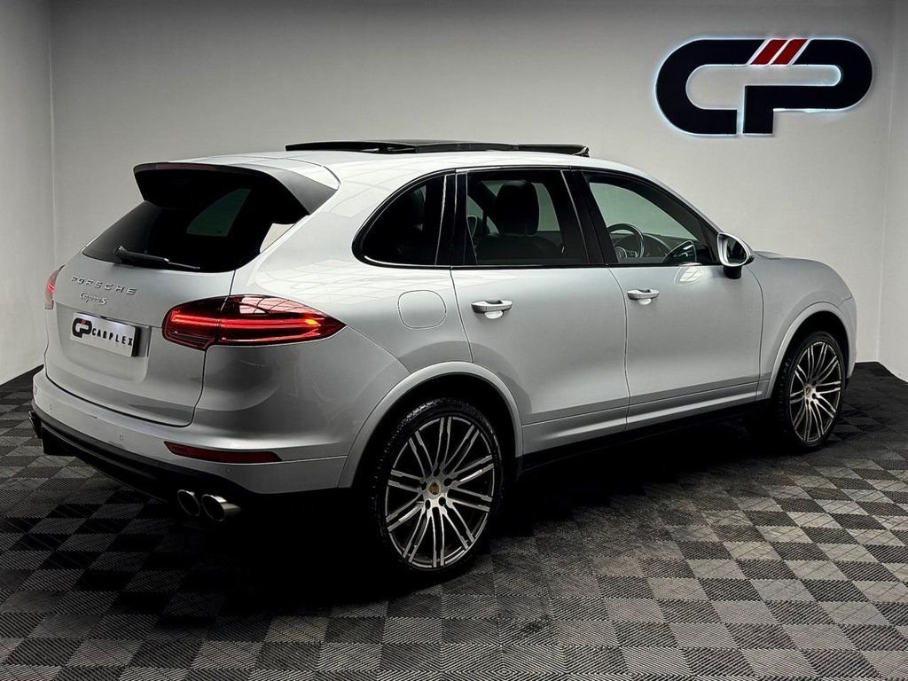 Used Porsche Cayenne 2017 for sale - 77065051: Photo 2