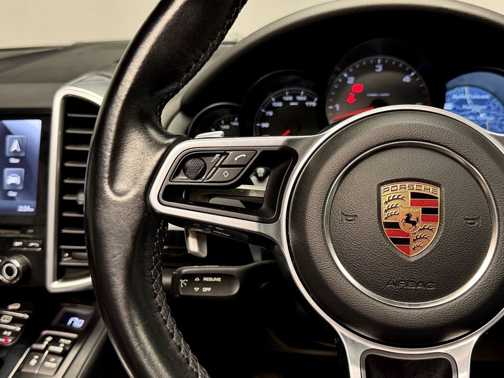 Used Porsche Cayenne 2017 for sale - 77065051: Photo 37