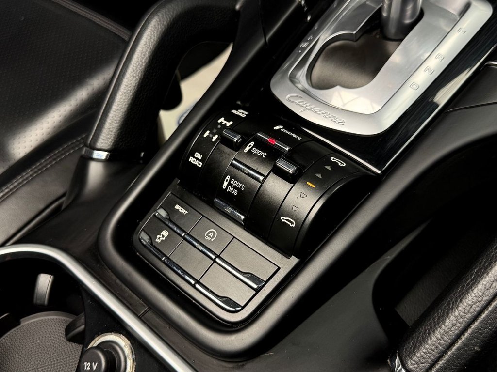 Used Porsche Cayenne 2017 for sale - 77065051: Photo 40