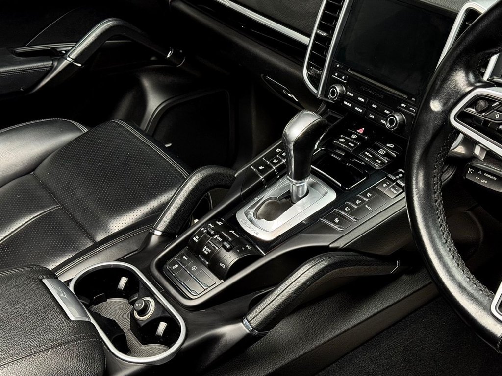 Used Porsche Cayenne 2017 for sale - 77065051: Photo 47