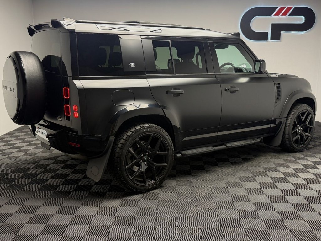 Used Land Rover Defender 2021 for sale - 78220810: Photo 2