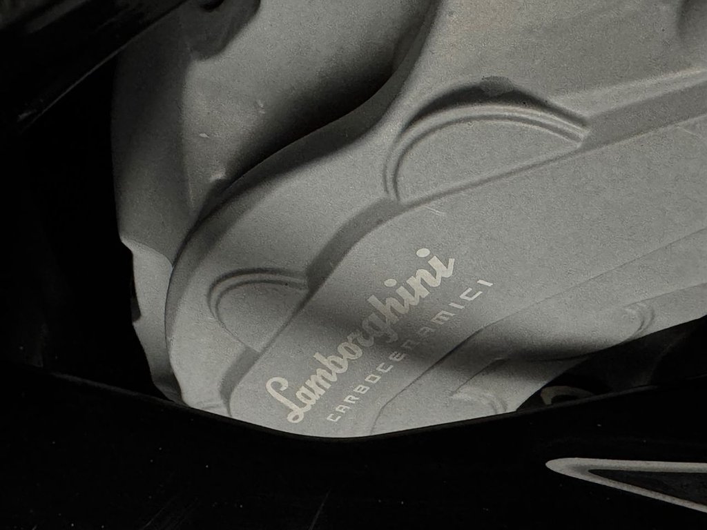 Used Lamborghini Urus 2019 for sale - 77703597: Photo 33