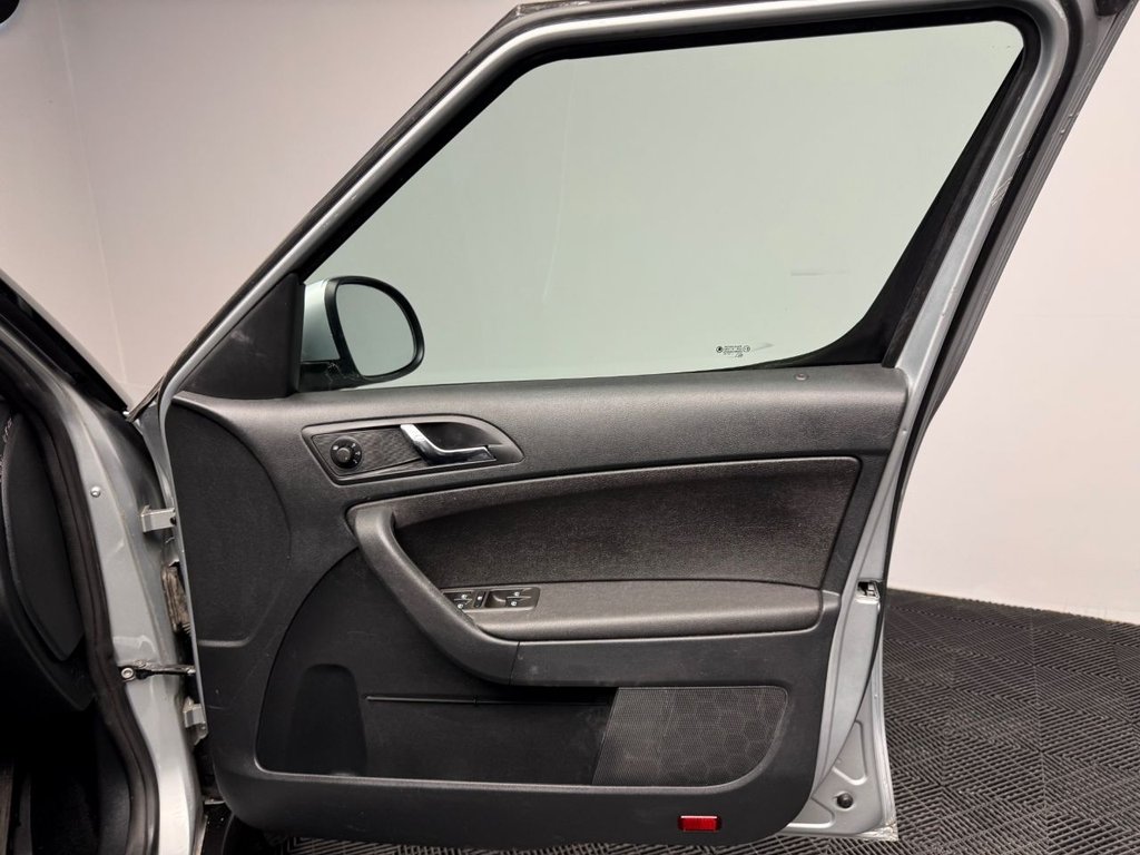 Used Skoda Yeti 2017 for sale - 76202872: Photo 42