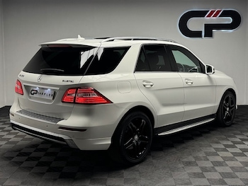 Used Mercedes-Benz M Class 2014 for sale - 76267343: Photo 2