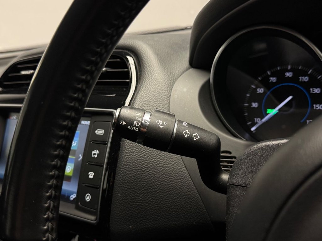 Used Jaguar XE 2017 for sale - 77739683: Photo 41