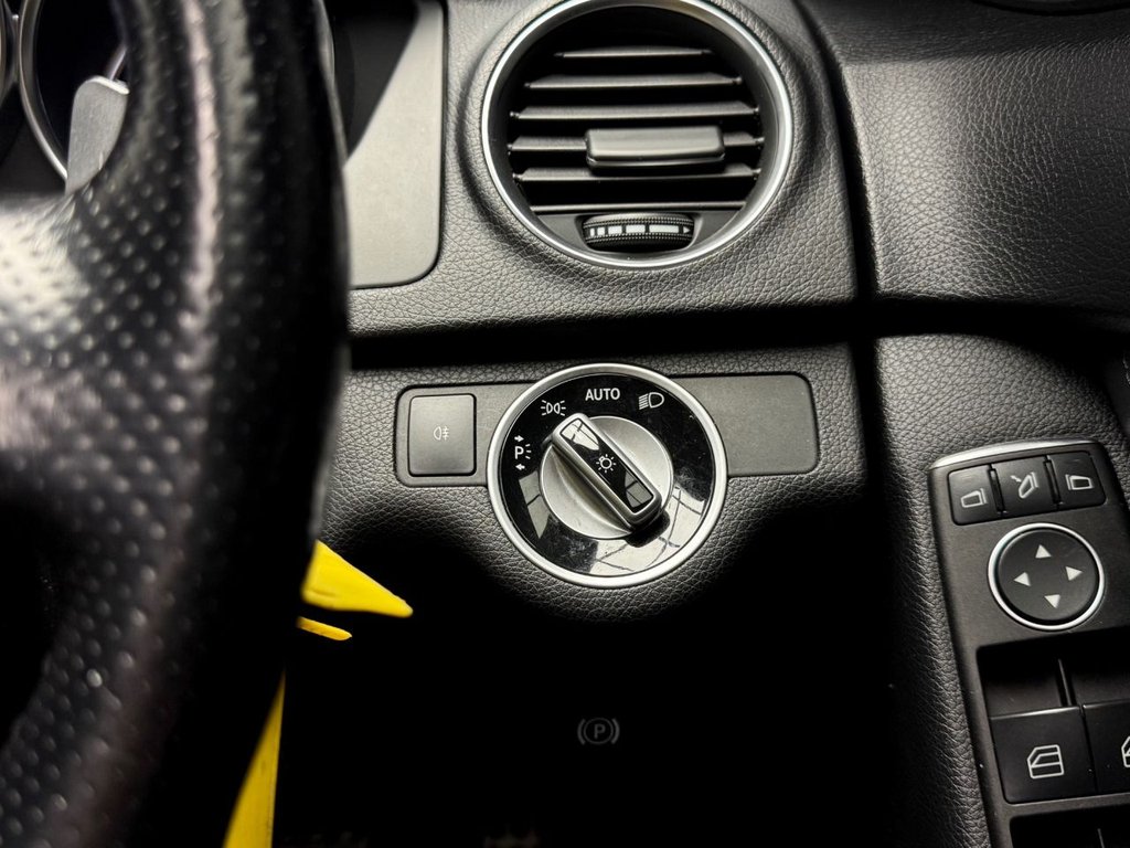 Used Mercedes-Benz C Class 2012 for sale - 76927615: Photo 43