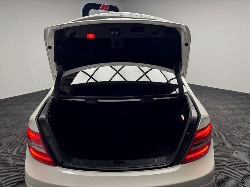 Used Mercedes-Benz C Class 2012 for sale - 76927615: Photo 48