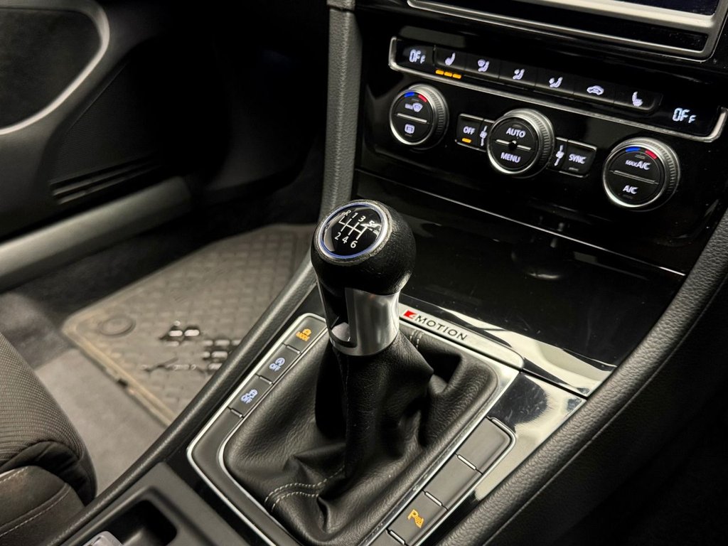 Used Volkswagen Golf 2017 for sale - 76767973: Photo 34