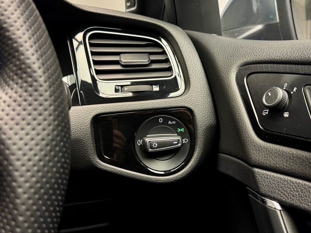 Used Volkswagen Golf 2017 for sale - 76767973: Photo 39