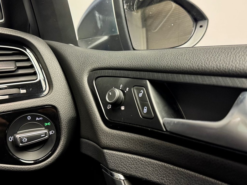 Used Volkswagen Golf 2017 for sale - 76767973: Photo 40
