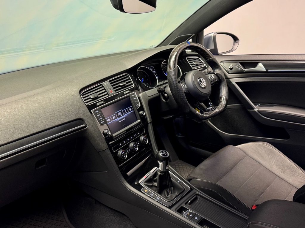 Used Volkswagen Golf 2017 for sale - 76767973: Photo 41