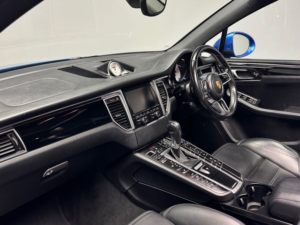 Used Porsche Macan 2015 for sale - 76547134: Photo 27