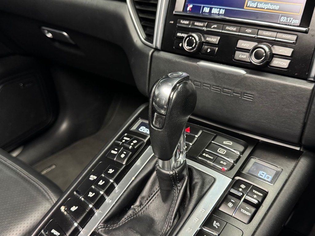 Used Porsche Macan 2015 for sale - 76547134: Photo 39