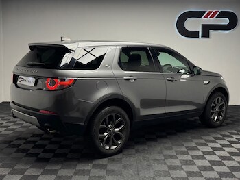 Used Land Rover Discovery Sport 2018 for sale - 77764804: Photo