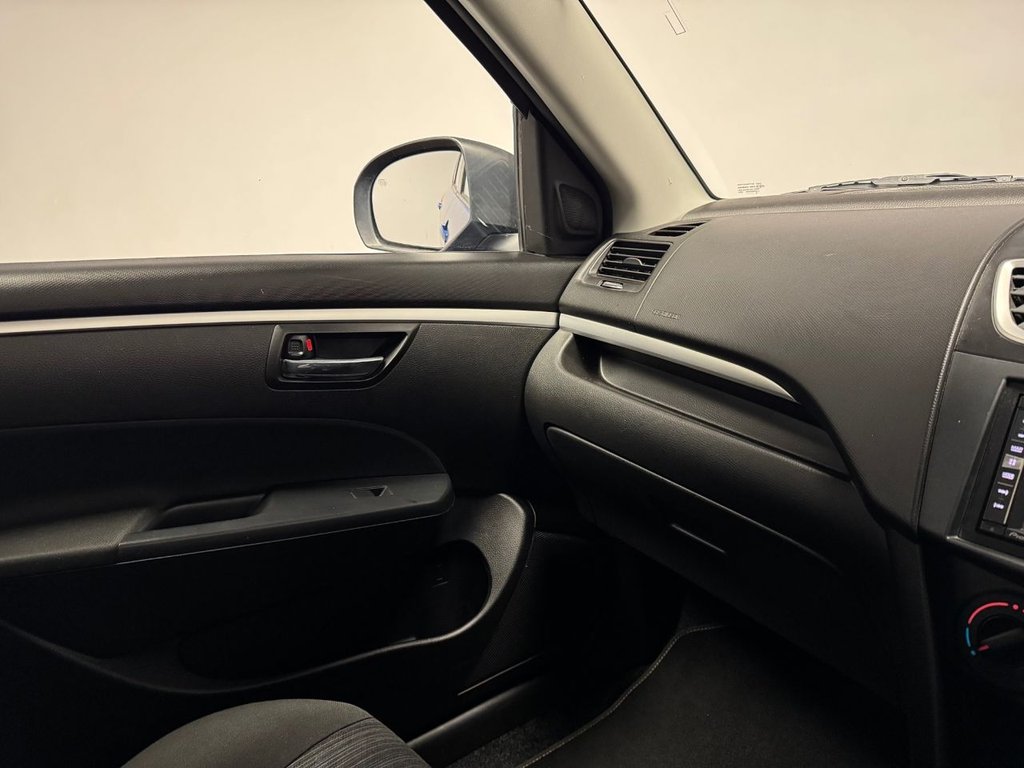 Used Suzuki Swift 2015 for sale - 76474600: Photo 36