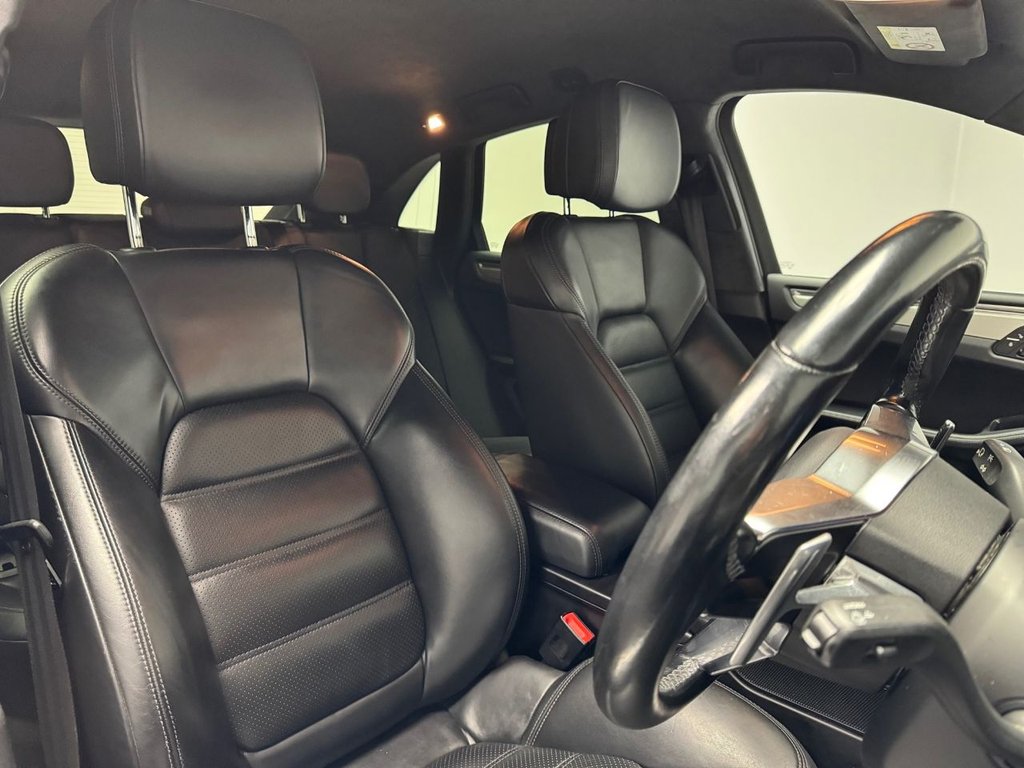 Used Porsche Macan 2017 for sale - 76927533: Photo 22