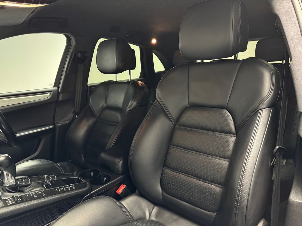 Used Porsche Macan 2017 for sale - 76927533: Photo 27