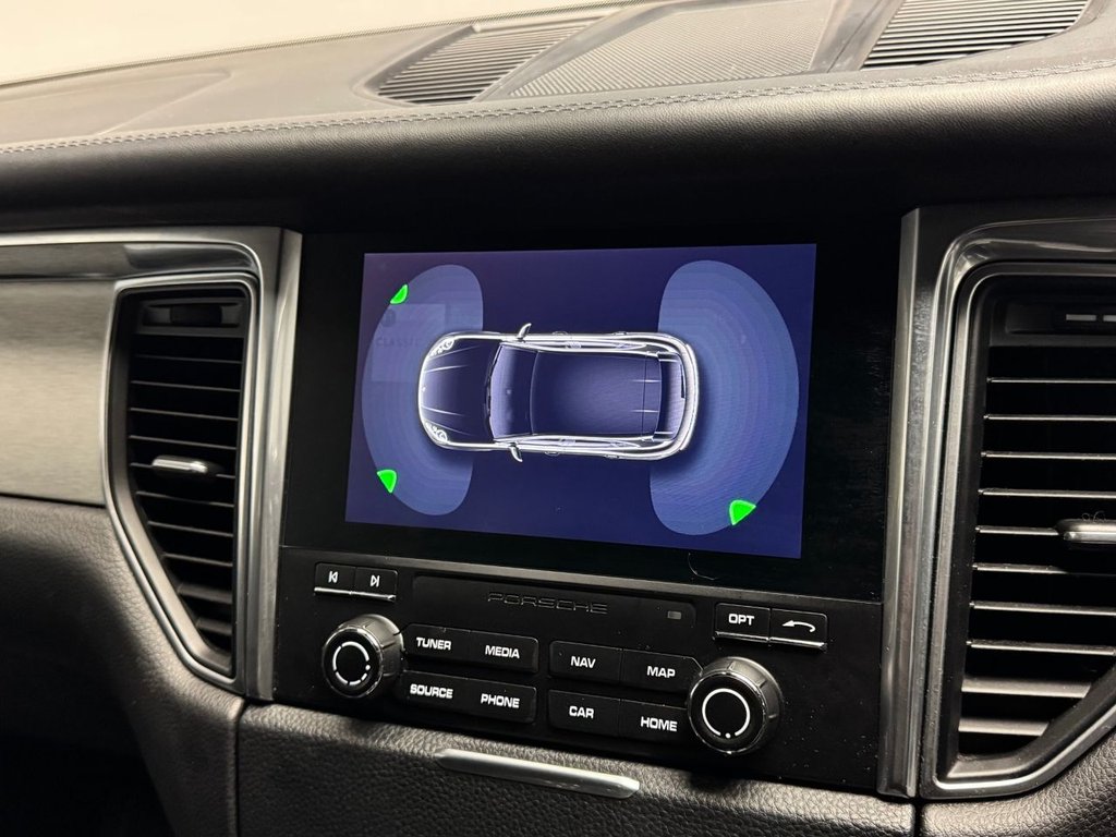 Used Porsche Macan 2017 for sale - 76927533: Photo 31