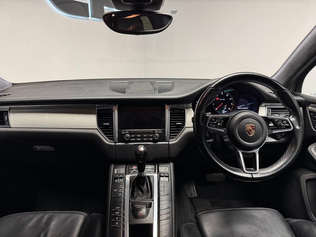 Used Porsche Macan 2017 for sale - 76927533: Photo 32