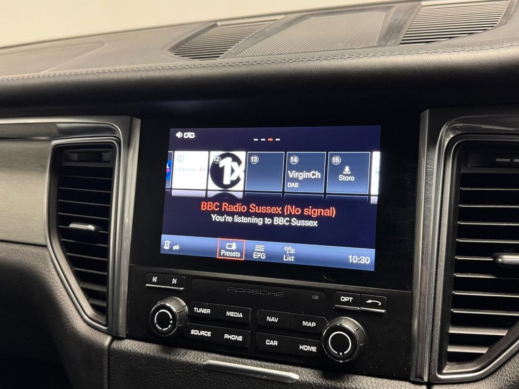 Used Porsche Macan 2017 for sale - 76927533: Photo 35