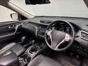 Used Nissan X-Trail 2017 for sale - 77480179: Photo
