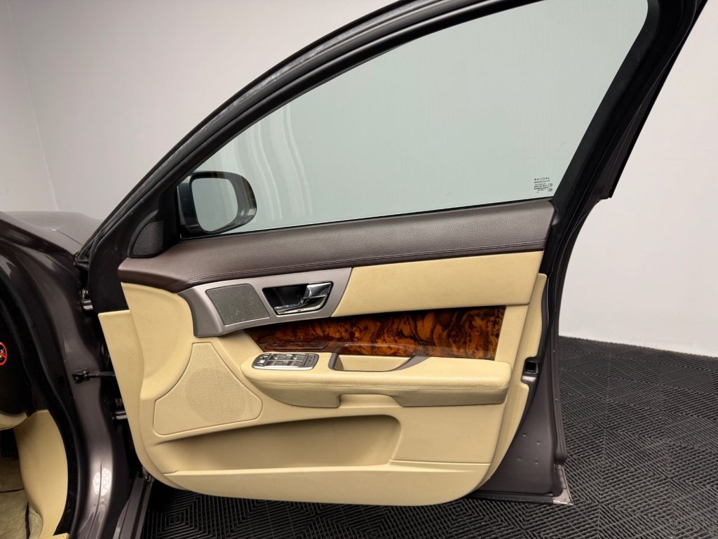 Used Jaguar XF 2009 for sale - 77966640: Photo 44