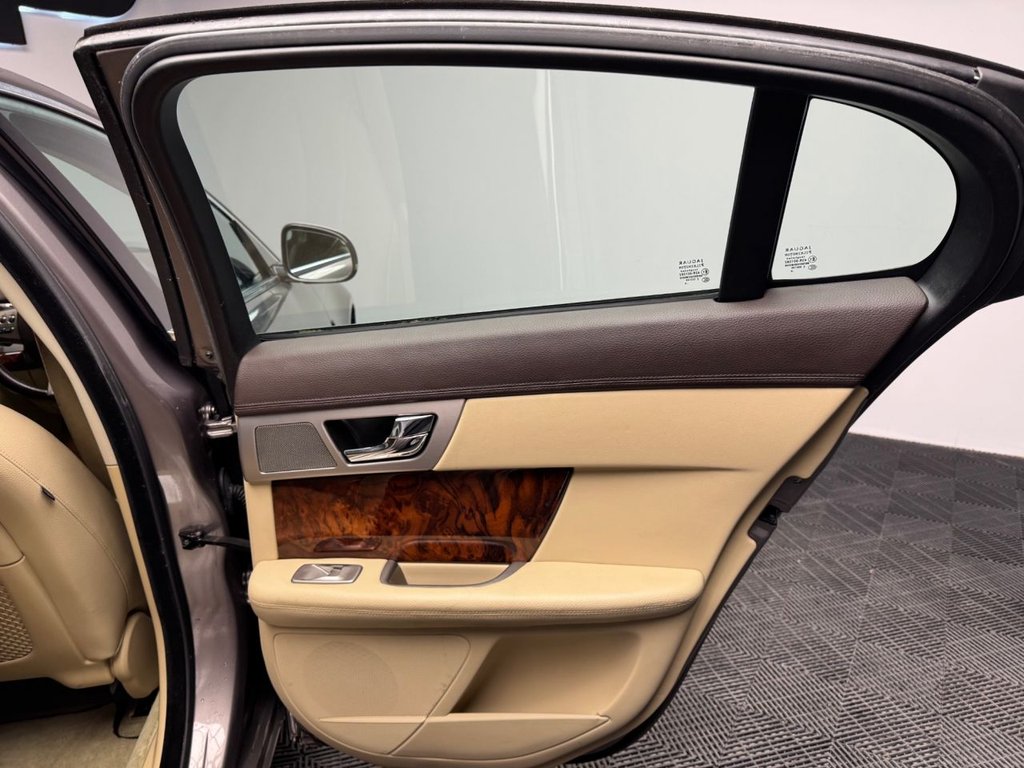 Used Jaguar XF 2009 for sale - 77966640: Photo 45