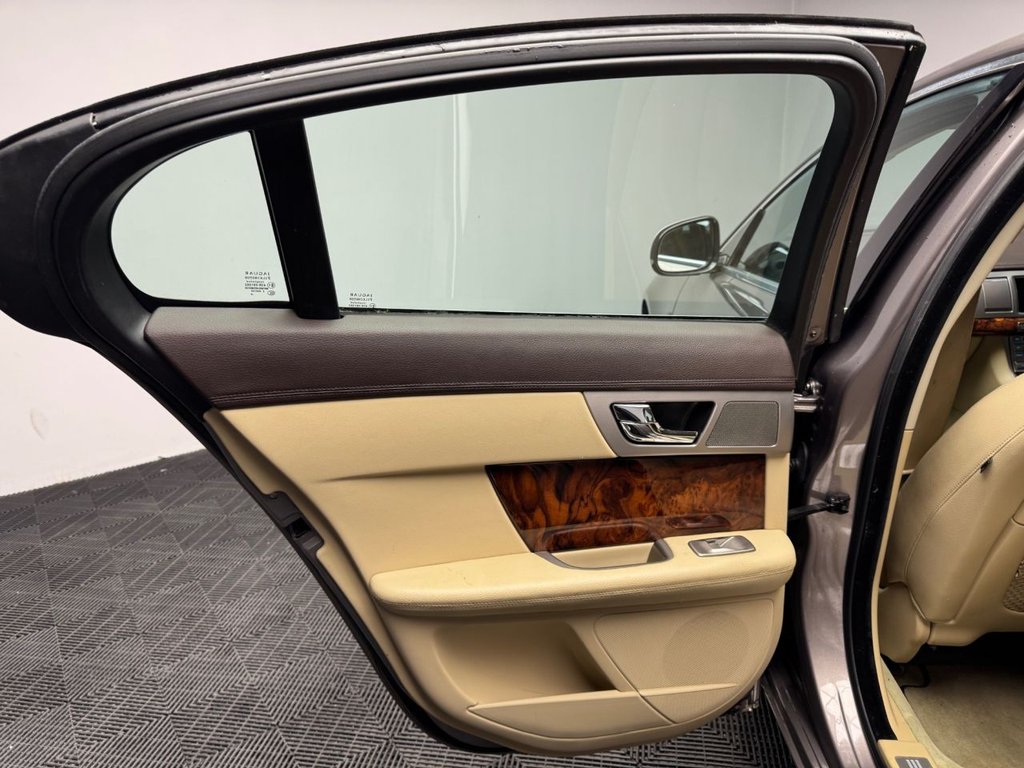Used Jaguar XF 2009 for sale - 77966640: Photo 47