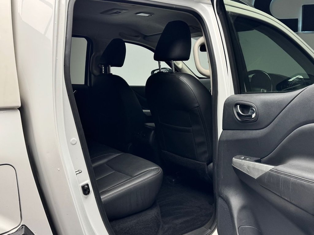 Used Nissan Navara 2021 for sale - 76274061: Photo 42