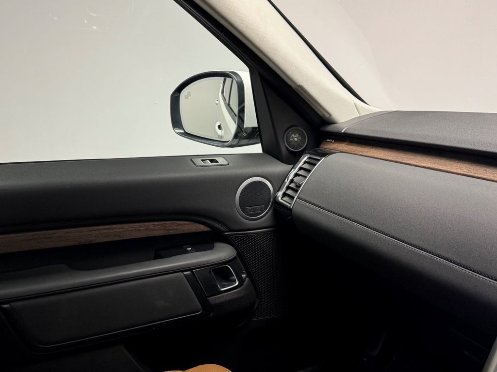 Used Land Rover Discovery 2017 for sale - 76685920: Photo 34