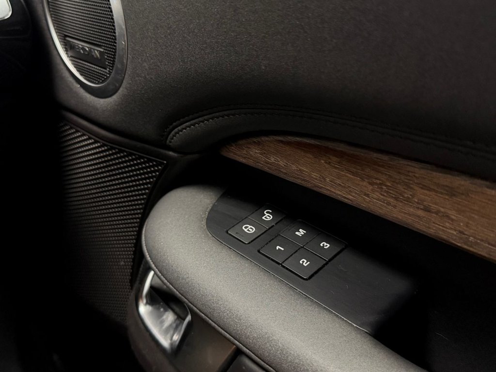 Used Land Rover Discovery 2017 for sale - 76685920: Photo 38