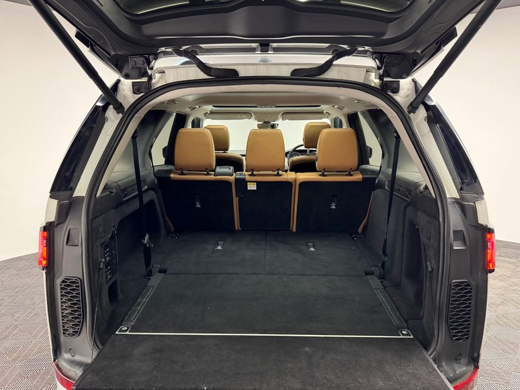 Used Land Rover Discovery 2017 for sale - 76685920: Photo 48