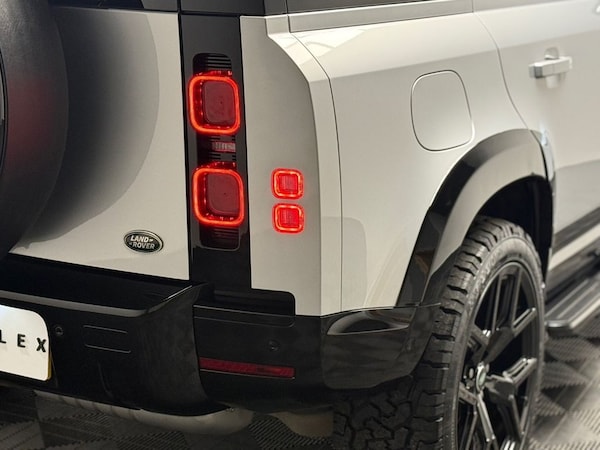Used Land Rover Defender 2023 for sale - 75462299: Photo 40