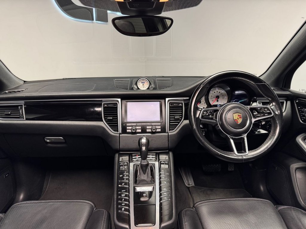 Used Porsche Macan 2015 for sale - 76820592: Photo 23