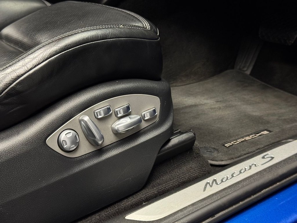 Used Porsche Macan 2015 for sale - 76820592: Photo 28