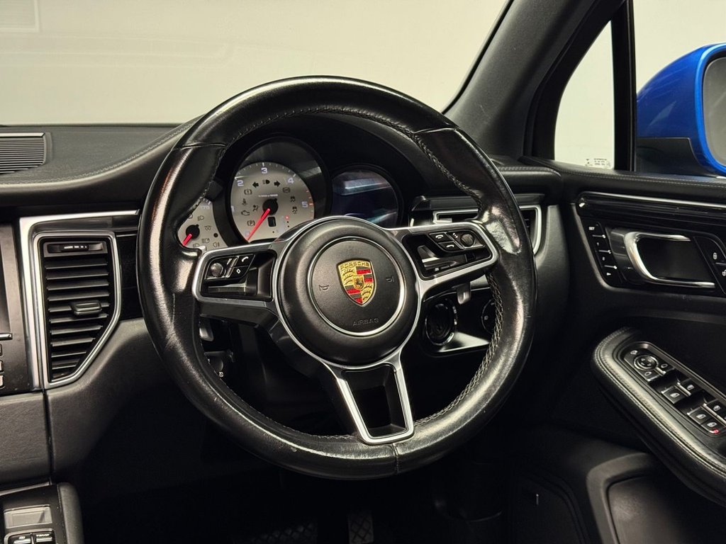 Used Porsche Macan 2015 for sale - 76820592: Photo 31