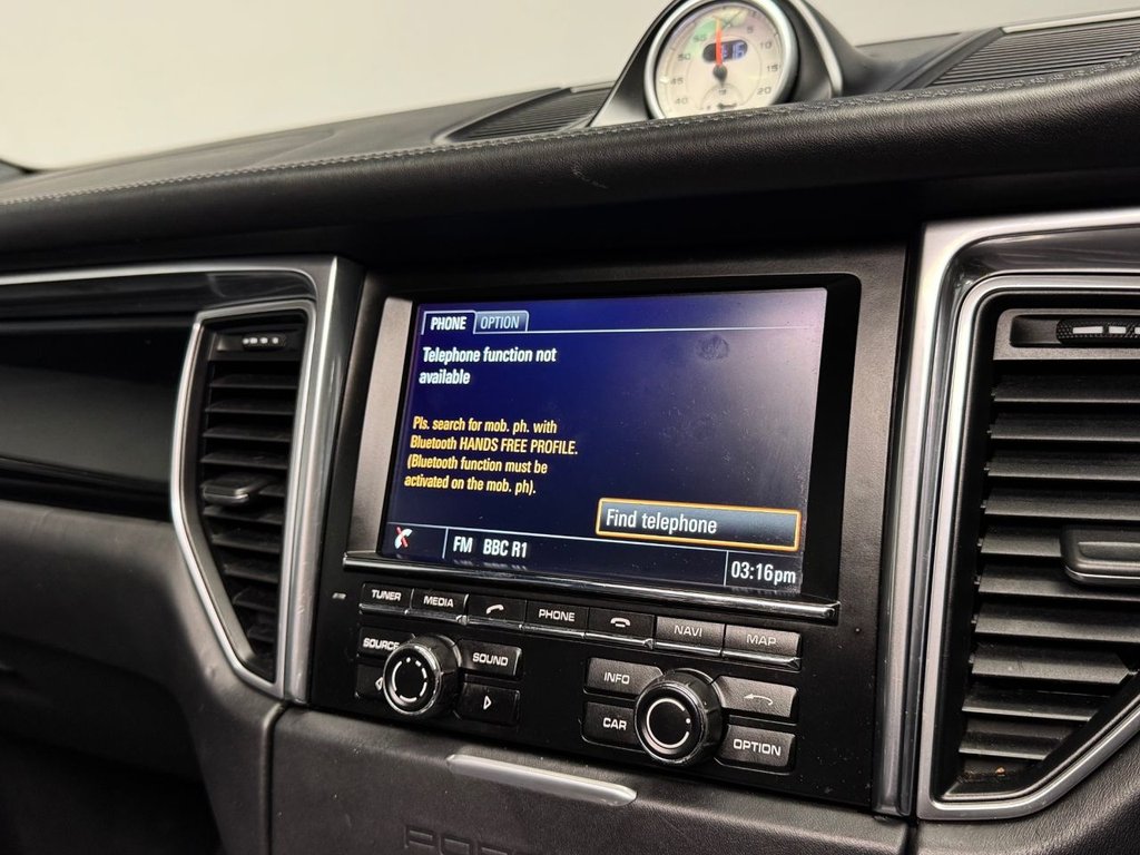 Used Porsche Macan 2015 for sale - 76820592: Photo 37